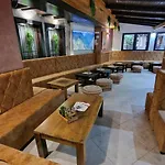 Pansion Oscar Summer Garden 3* Mostar