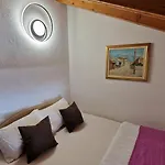Pansion Oscar Summer Garden 3* Mostar