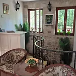 Vendégház Pansion Oscar Summer Garden 3*