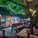 Pansion Oscar Summer Garden 3* Mostar