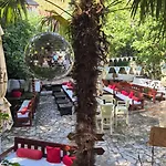 Vendégház Pansion Oscar Summer Garden 3*