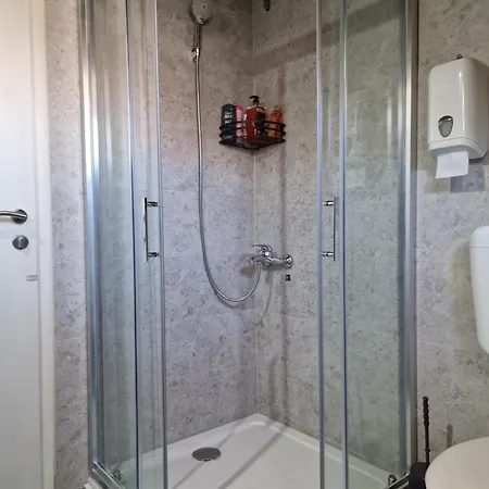 Maison d'hôtes Pansion Oscar Summer Garden