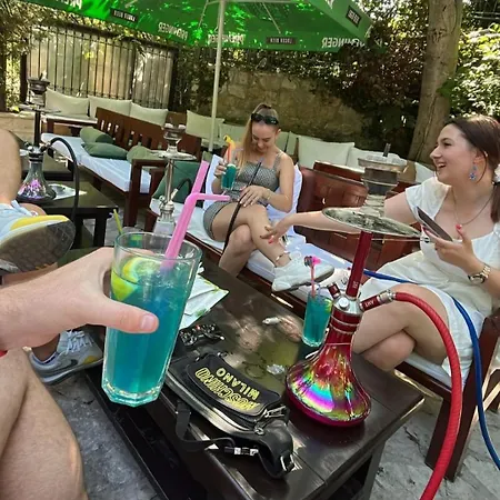 Πανσιόν Pansion Oscar Summer Garden 3*