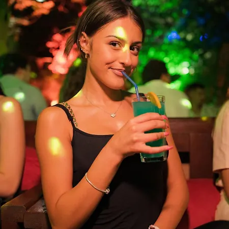 Πανσιόν Pansion Oscar Summer Garden